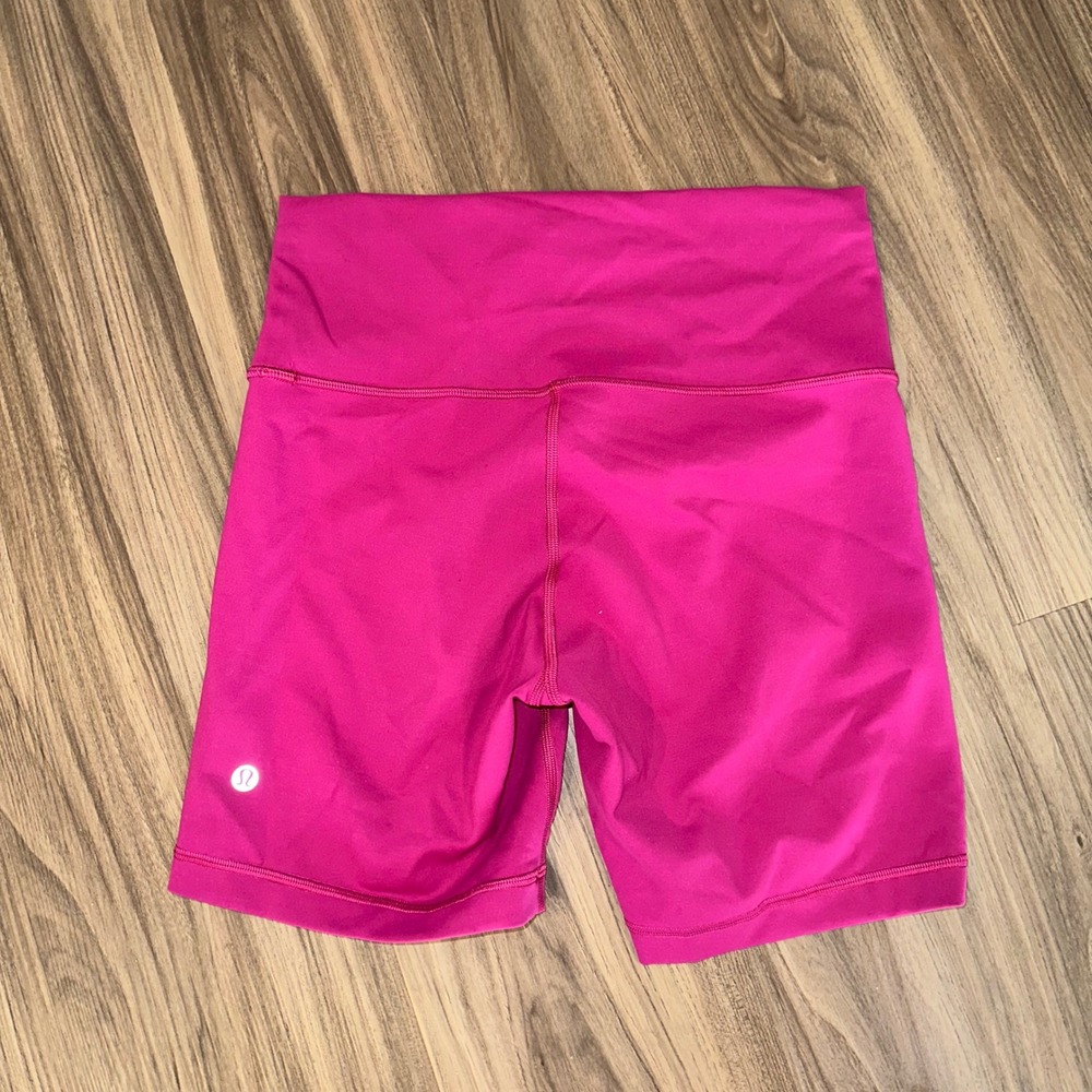 Lululemon Wunder Train High-Rise Short 6"
Magenta Purple Size 8 - Picture 4 of 8